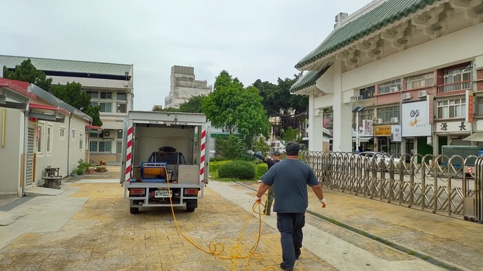 感謝鎮公所前往校園進行環境消毒圖片
